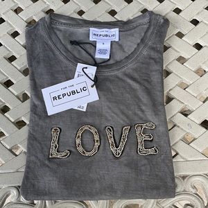 Grey t-shirt “For the republic”, with LOVE  on the top